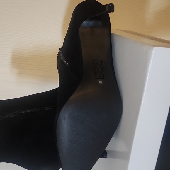 Alfani Black Pointy Toe Bootie - Picture 2 of 4